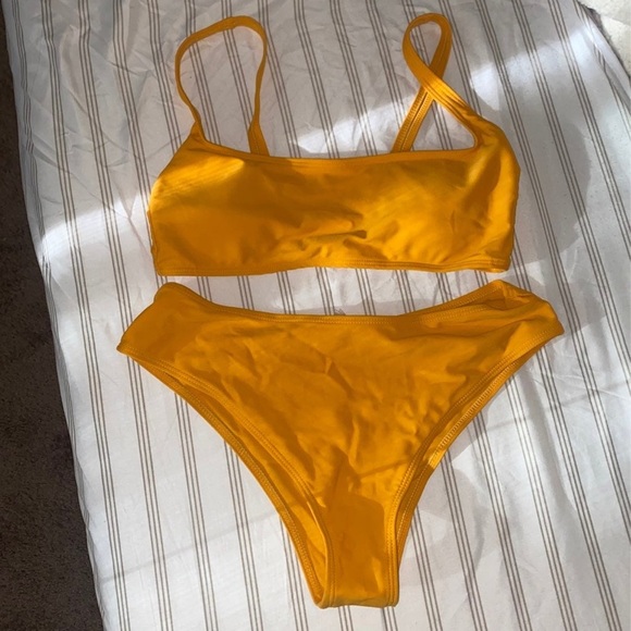 Bikini Set - Picture 1 of 1